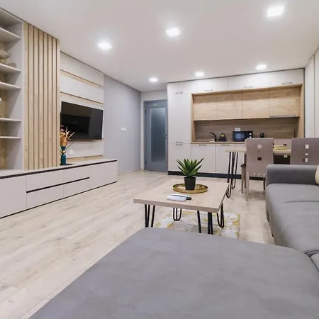 Ldv 13 Free Private Parking Apartment