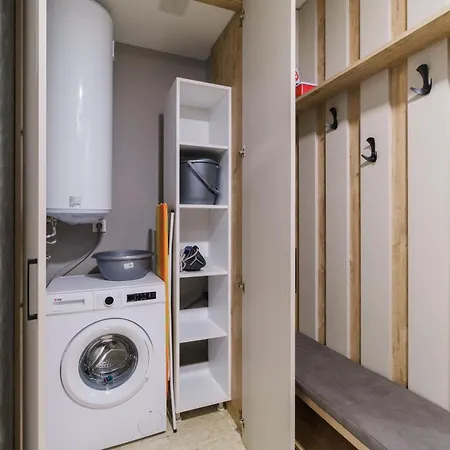 Ldv 13 Free Private Parking * 플로브디프